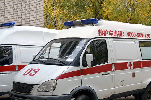私家120救护车租用急救中心如何决定？车辆安全与服务并重