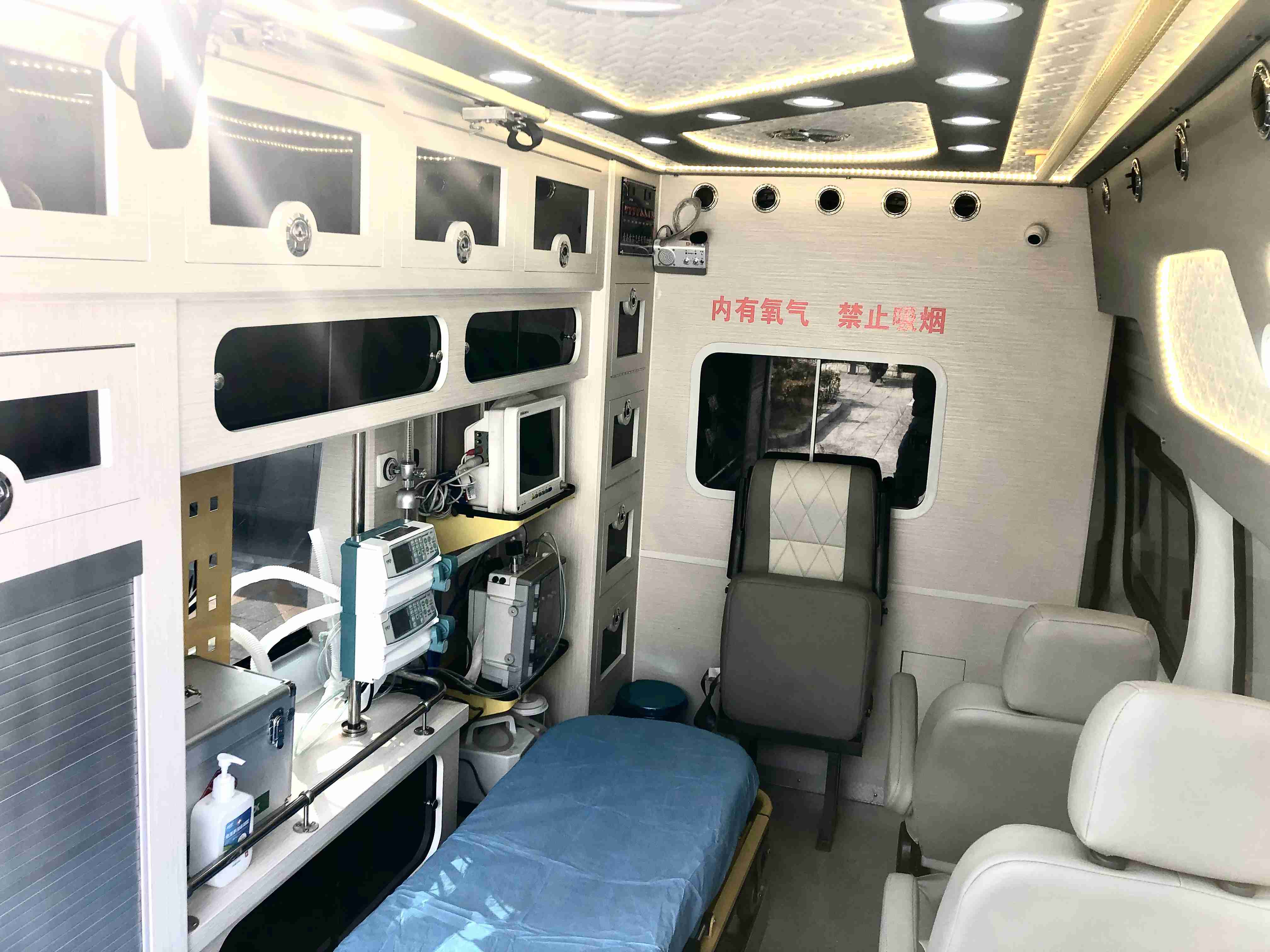 别让意外事故成赛事的“隐患”，直辖市活动赛事救护车出租服务，保障您的活动安全！