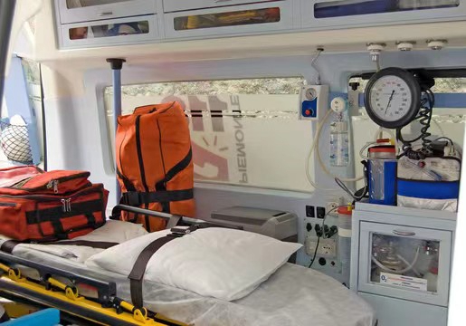 从医院出院，安全护送回家——小微救护温馨服务的真实故事