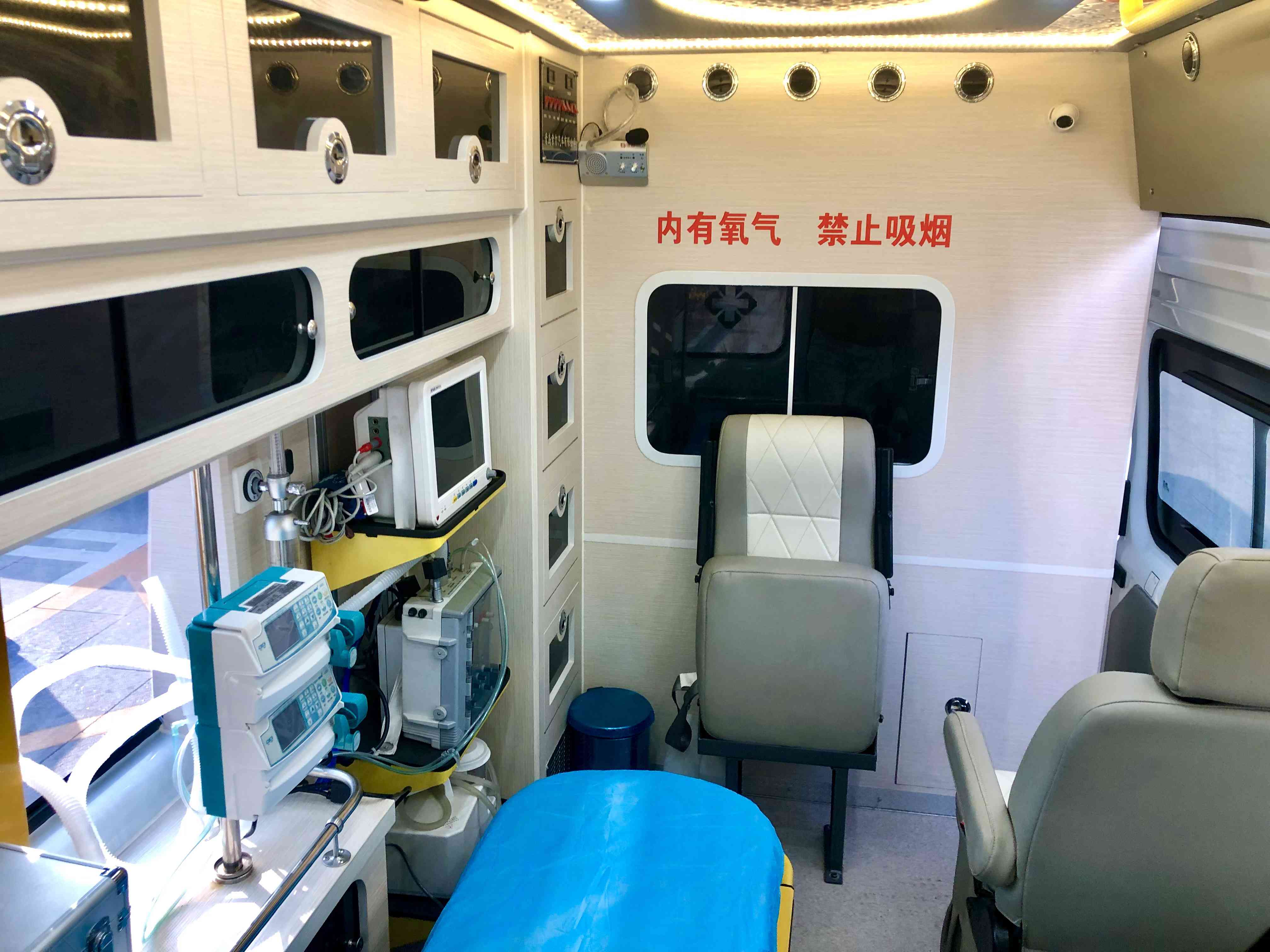 如何选择长寿区短途救护车转运公司，确保安全与舒适？